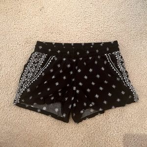 Old Navy Small black and white shorts